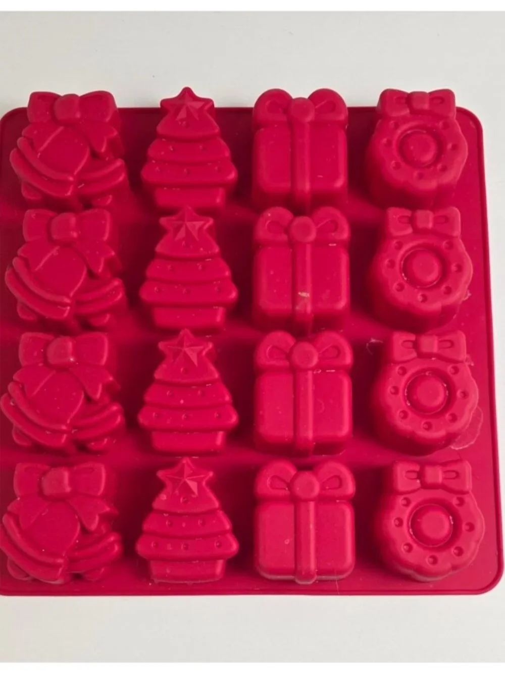 16-Cavity Festive Holiday Icons Silicone Tray